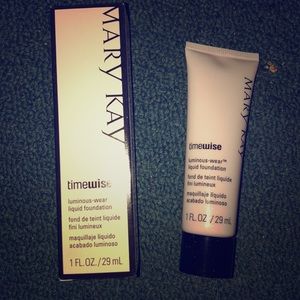 Mary Kay timewise foundation